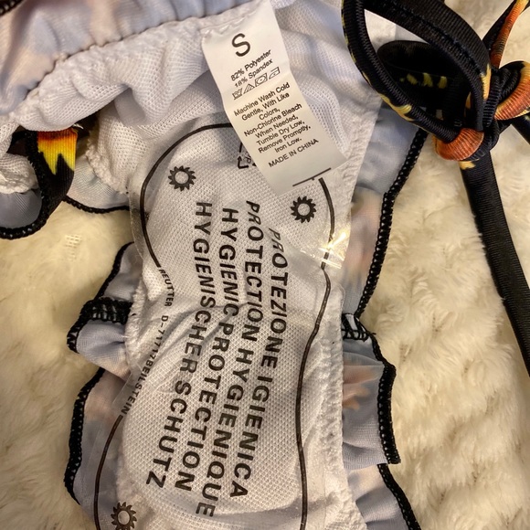 HAUTE SWIMWEAR- brand new NEVER WORN - Picture 3 of 3